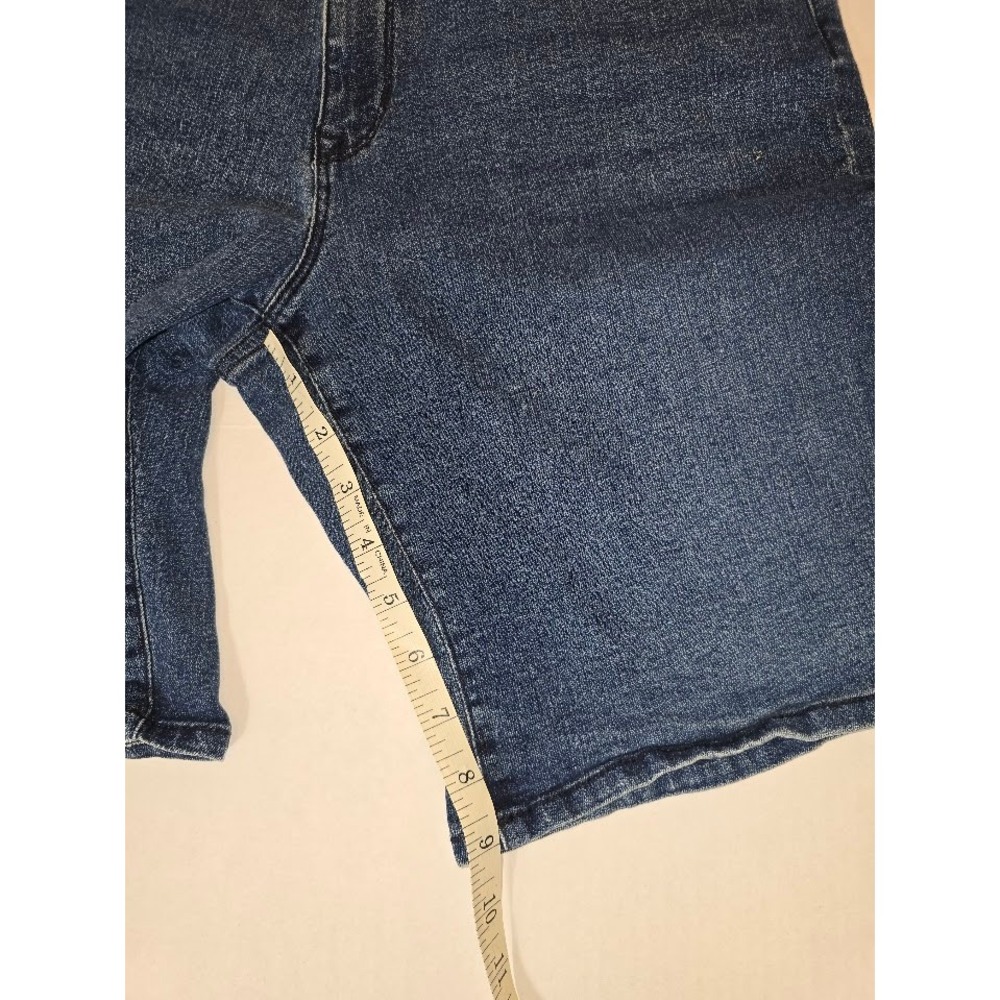 DKNY‎ Jeans Denim Bermuda Shorts Dark Wash Pockets Comfort Casual Size 8 - Picture 6 of 6